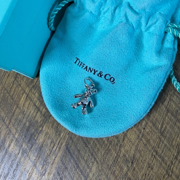 Tiffany & Co Teddy Ber Charm - Picture 8 of 9